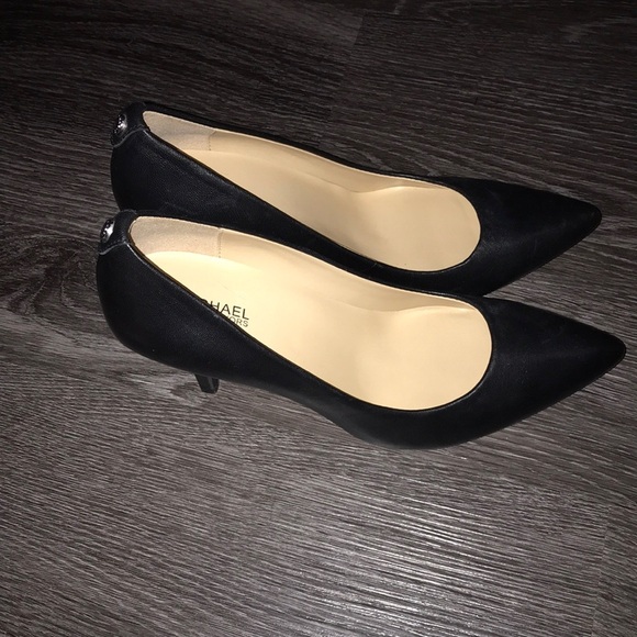 MK black leather pumps NWOT - Picture 1 of 6